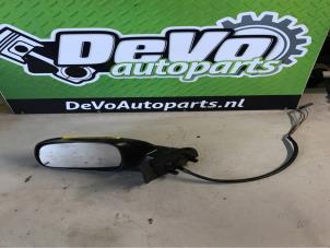 Used Wing mirror, left Peugeot 307 (3A/C/D) 1.4 16V Price on request offered by DeVo Autoparts