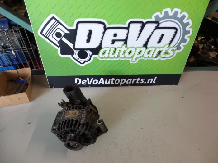 Usagé Dynamo Ford Mondeo III 2.0 TDCi 115 16V Euro IV Prix sur demande proposé par DeVo Autoparts