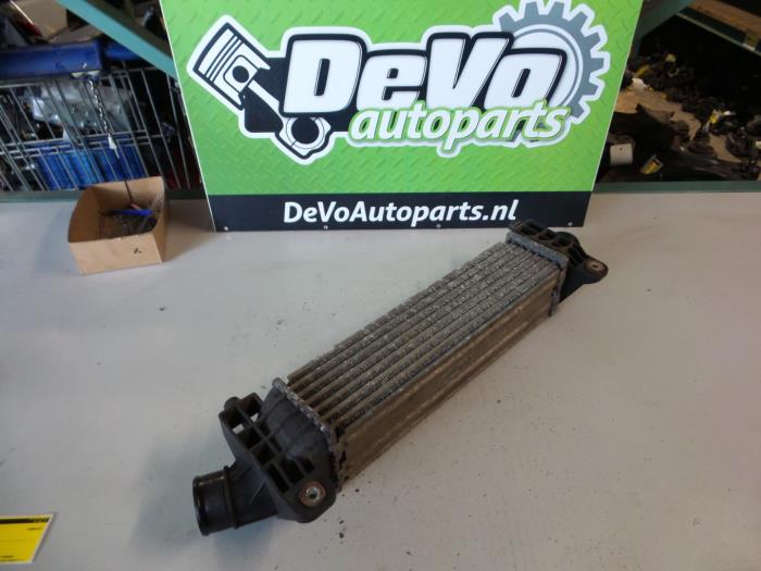 Usagé Intercooler Ford Mondeo III 2.0 TDCi 115 16V Euro IV Prix sur demande proposé par DeVo Autoparts
