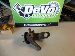 Used Knuckle, front right Ford Mondeo III 2.0 TDCi 115 16V Euro IV Price on request offered by DeVo Autoparts