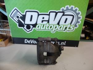 Used Front brake calliper, right Peugeot 308 SW (L4/L9/LC/LJ/LR) 1.6 BlueHDi 120 Price on request offered by DeVo Autoparts