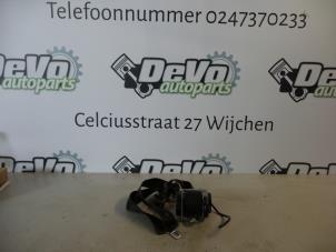 Used Seatbelt tensioner, right Mercedes Sprinter 3,5t (906.63) 210 CDI 16V Euro 5 Price on request offered by DeVo Autoparts