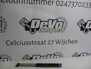 Used Set of gas struts for boot Skoda Fabia II (5J) 1.2i 12V Price on request offered by DeVo Autoparts