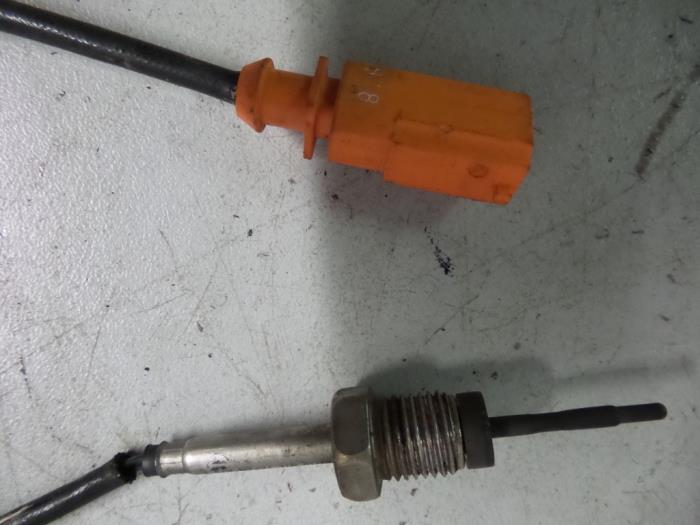 Sensor température d’échappement d'un Seat Leon (1P1) 2.0 TDI 16V FR 2011