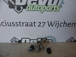 Used Ignition switch contact block Toyota Yaris III (P13) 1.5 16V Hybrid Price on request offered by DeVo Autoparts