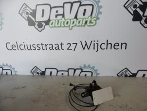 Used Bonnet release cable Toyota Yaris III (P13) 1.5 16V Hybrid Price on request offered by DeVo Autoparts
