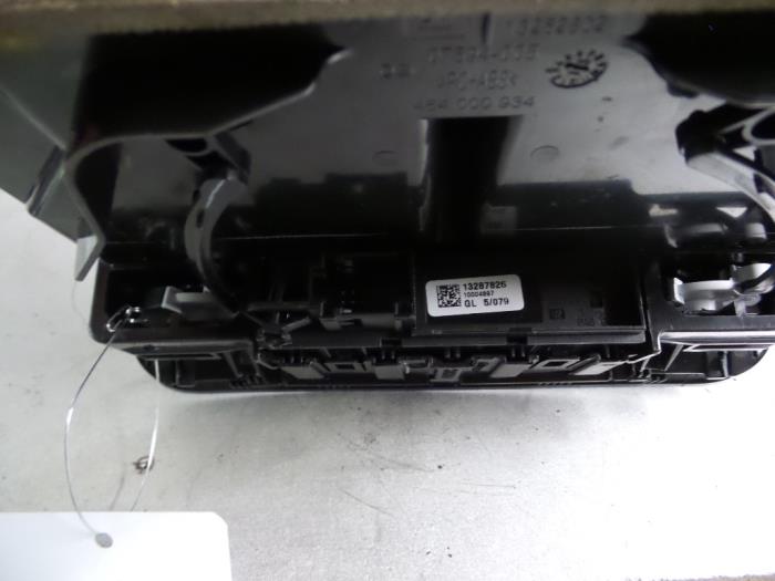 Dashboard vent from a Vauxhall Meriva Mk.II 1.4 Turbo 16V Ecotec 2015