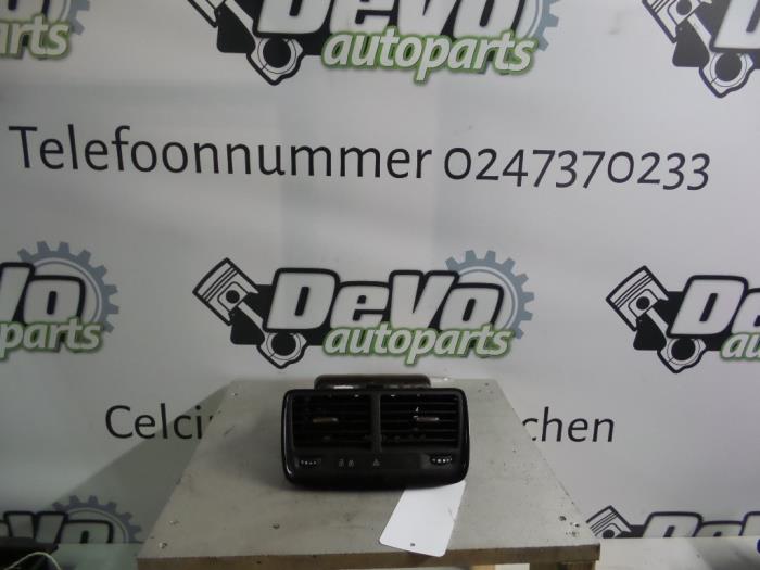 Dashboard vent from a Vauxhall Meriva Mk.II 1.4 Turbo 16V Ecotec 2015