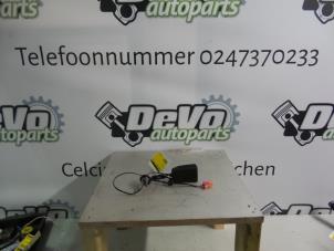 Used Rear seatbelt buckle, left Opel Meriva Mk.II 1.4 Turbo 16V Ecotec Price on request offered by DeVo Autoparts