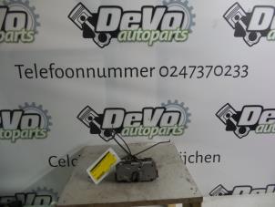 Używane Mechanizm blokady drzwi lewych przednich wersja 4-drzwiowa Opel Corsa D 1.3 CDTi 16V ecoFLEX Cena na żądanie oferowane przez DeVo Autoparts