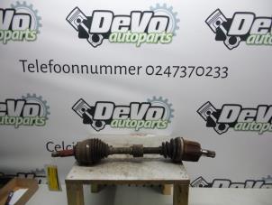 Used Front drive shaft, left Kia Cee'd Sporty Wagon (EDF) 1.6 CRDi 115 16V Price on request offered by DeVo Autoparts