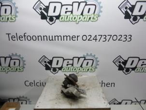 Used Engine mount Kia Cee'd Sporty Wagon (EDF) 1.6 CRDi 115 16V Price on request offered by DeVo Autoparts