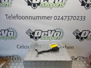 Used Front seatbelt buckle, right Volkswagen Golf Plus (5M1/1KP) 1.4 TSI 122 16V Price on request offered by DeVo Autoparts