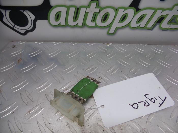 Heater resistor from a Opel Tigra Twin Top 1.4 16V 2005