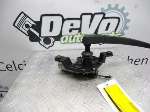 Used Rear wiper motor Opel Corsa D 1.3 CDTi 16V ecoFLEX Price on request offered by DeVo Autoparts