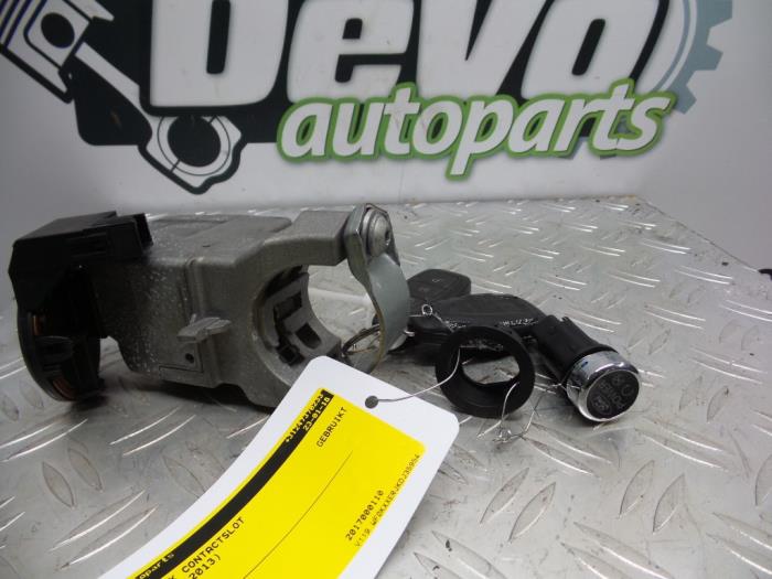 Używane Kostka stacyjki Ford B-Max (JK8) 1.0 EcoBoost 12V 120 Cena na żądanie oferowane przez DeVo Autoparts