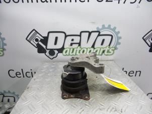 Usagé Support moteur Seat Ibiza IV (6J5) 1.6 TDI 105 Prix sur demande proposé par DeVo Autoparts