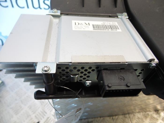 Radio amplifier from a Citroën DS3 (SA) 1.6 HDiF 16V 2011