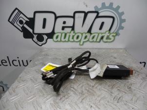 Used Alarm module Peugeot 308 SW (L4/L9/LC/LJ/LR) 1.6 BlueHDi 120 Price on request offered by DeVo Autoparts