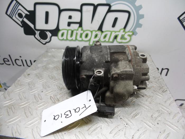Usagé Pompe clim Skoda Fabia II (5J) 1.2i Prix sur demande proposé par DeVo Autoparts