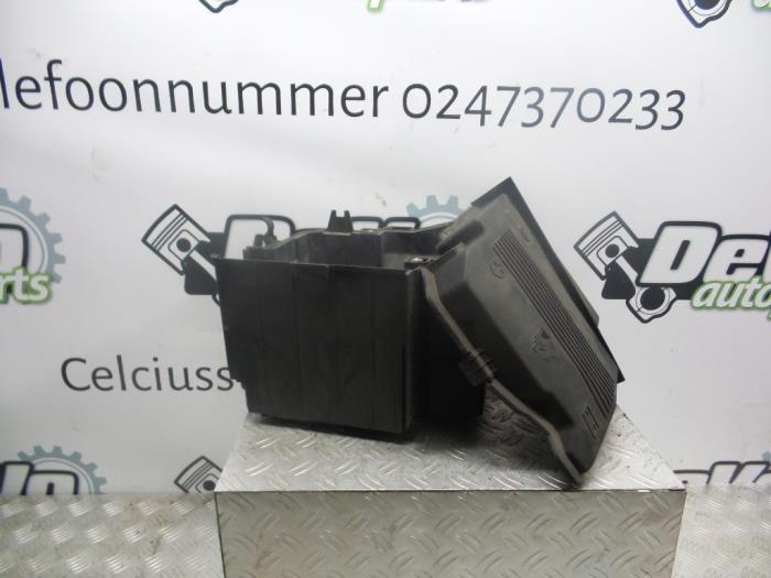 Begagnade Batterilåda Austin Mini Open (R52) 1.6 16V One Pris på förfrågan erbjuds av DeVo Autoparts