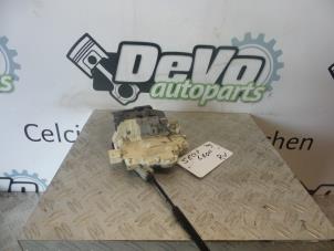Used Front door lock mechanism 4-door, right Seat Leon (1P1) 2.0 TDI 16V FR Price on request offered by DeVo Autoparts