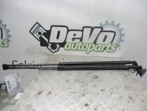 Used Set of gas struts for boot Renault Scénic III (JZ) 1.6 Energy dCi 130 Price on request offered by DeVo Autoparts