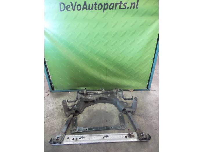 Usagé Faux châssis Renault Scénic III (JZ) 1.6 Energy dCi 130 Prix sur demande proposé par DeVo Autoparts