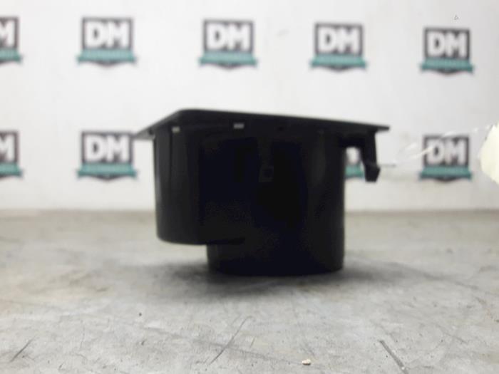 Cup Holder Mercedes B 2 0 B 180 Cdi 16v A1698130214 Cup Holder Mercedes B 2 0 B 180 Cdi 16v A1698130214