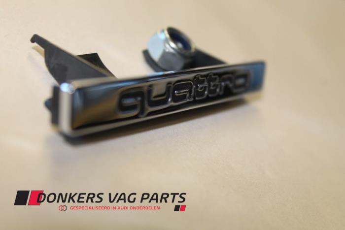 Nowe Emblemat Audi A3 Cena € 15,00 Z VAT oferowane przez Donkers VAG Parts