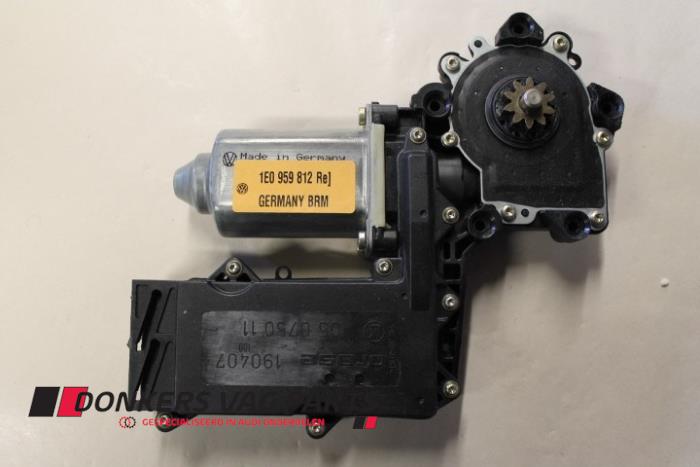 Nuevos Motor de ventanilla de puerta Audi Diversos Precio € 175,00 IVA incluido ofrecido por Donkers VAG Parts