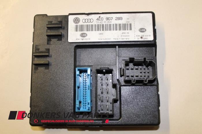 Używane Modul Comfort Audi A8 Cena € 35,00 Procedura marży oferowane przez Donkers VAG Parts