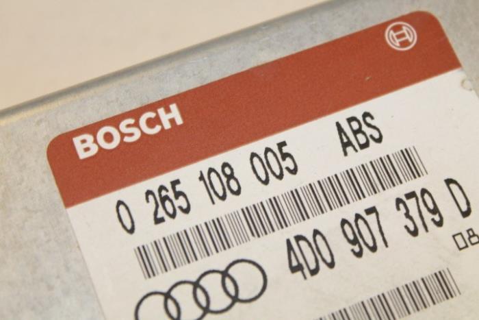 ABS Steuergerät van een Audi A4