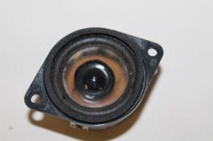 New Speaker Audi 80 Price € 20,00 Inclusive VAT offered by Autoparts Veghel