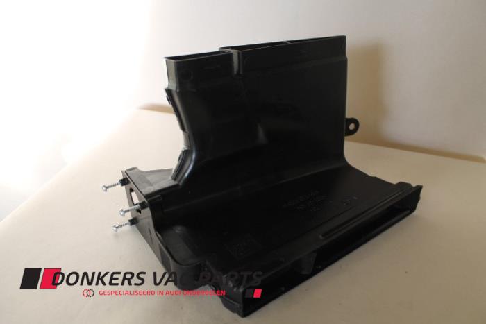 Begagnade Lufttratt Audi Q7 Pris € 50,00 Marginaltabell erbjuds av Donkers VAG Parts
