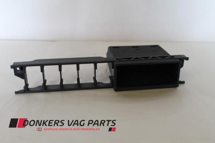 Używane Przelacznik Audi 100 Cena € 10,00 Procedura marży oferowane przez Donkers VAG Parts
