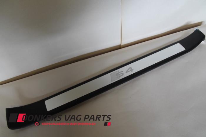 Nowe Próg prawy Audi A4 Cena € 50,00 Z VAT oferowane przez Donkers VAG Parts