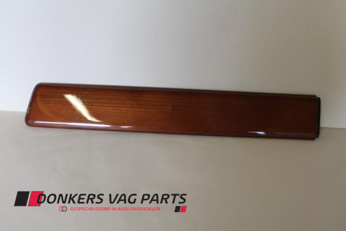 Używane Listwa ozdobna Audi 100 Cena € 8,00 Procedura marży oferowane przez Donkers VAG Parts