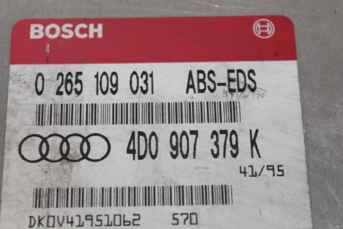 ABS Steuergerät van een Audi A4