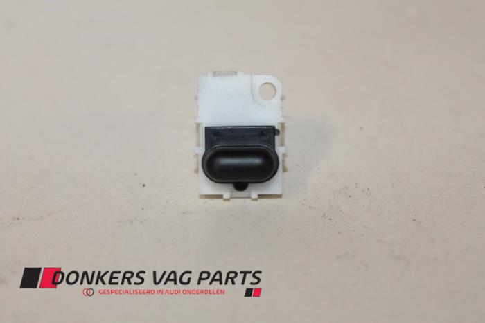 Begagnade Ljussensor Audi A2 Pris € 10,00 Marginaltabell erbjuds av Donkers VAG Parts