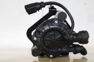Used Secondary pump Audi Q5 Price € 250,00 Margin scheme offered by Autoparts Veghel