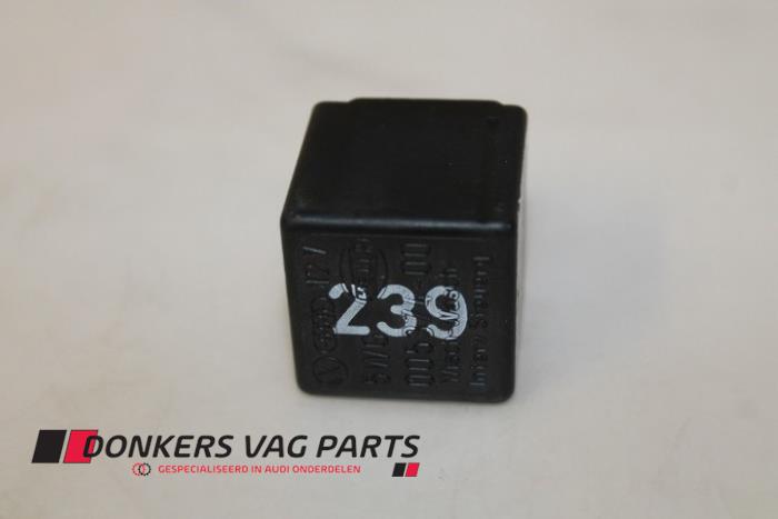 Begagnade Relä Audi 80 Pris € 17,00 Marginaltabell erbjuds av Donkers VAG Parts