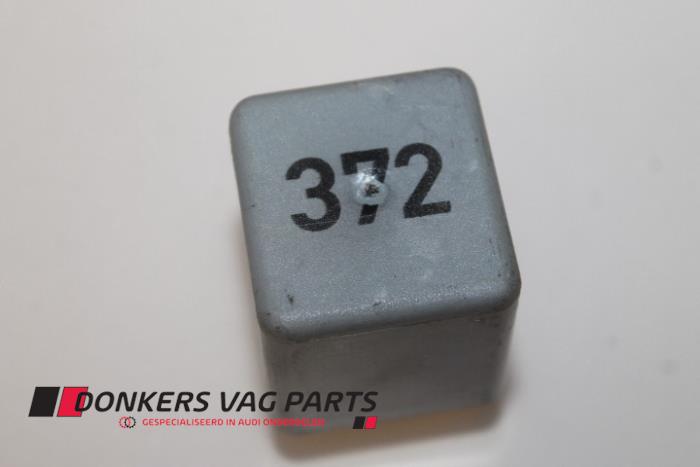 Usagé Relais Audi 80 Prix € 10,00 Règlement à la marge proposé par Donkers VAG Parts