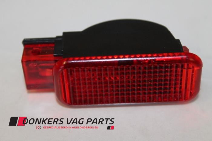 Używane Lampa LED Audi A3 Cena € 8,00 Procedura marży oferowane przez Donkers VAG Parts