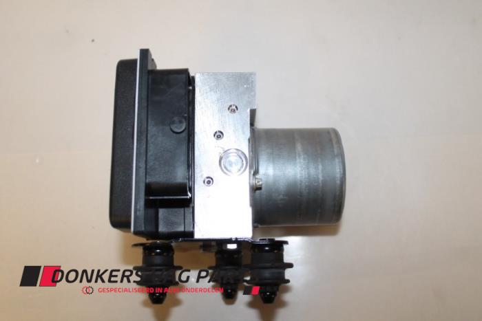 Usagé Pompe ABS Audi A4 (B8) 2.0 TFSI 16V Flexible Fuel Quattro Prix € 275,00 Prix TTC proposé par Donkers VAG Parts
