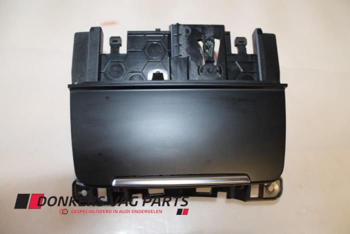 Begagnade Askkopp, fram Audi A5 (8T3) 2.0 TFSI 16V Quattro Pris € 25,00 Inklusive moms erbjuds av Donkers VAG Parts