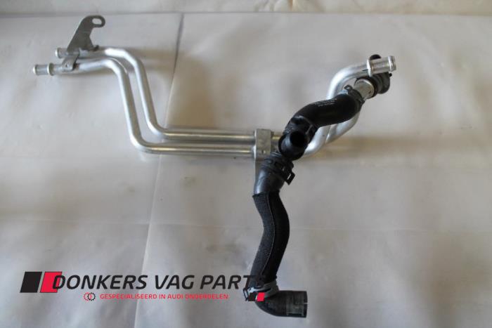 Begagnade Vattenrör Audi Q5 (8RB) 2.0 TFSI 16V Hybrid Quattro Pris € 50,00 Inklusive moms erbjuds av Donkers VAG Parts