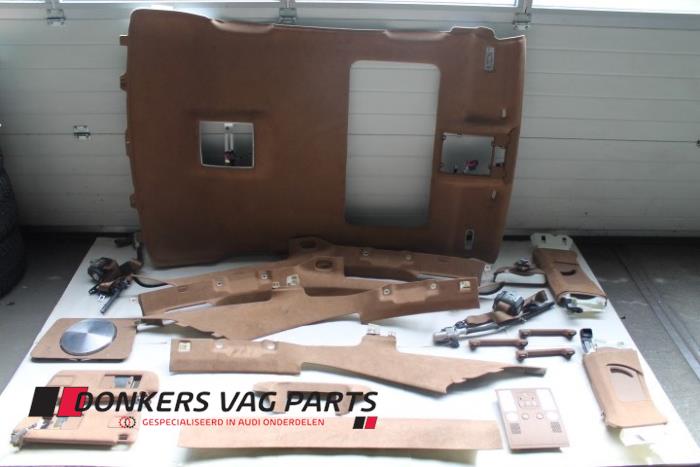 Używane Podsufitka Audi A8 Cena € 150,00 Procedura marży oferowane przez Donkers VAG Parts