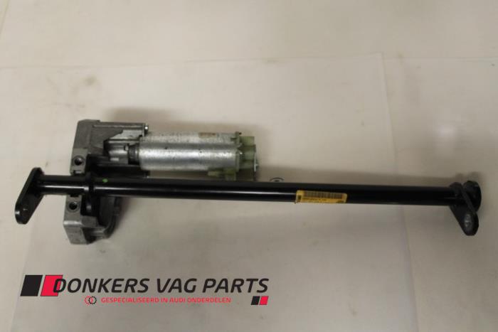 Begagnade Sätesmotor Audi A8 Pris € 25,00 Marginaltabell erbjuds av Donkers VAG Parts