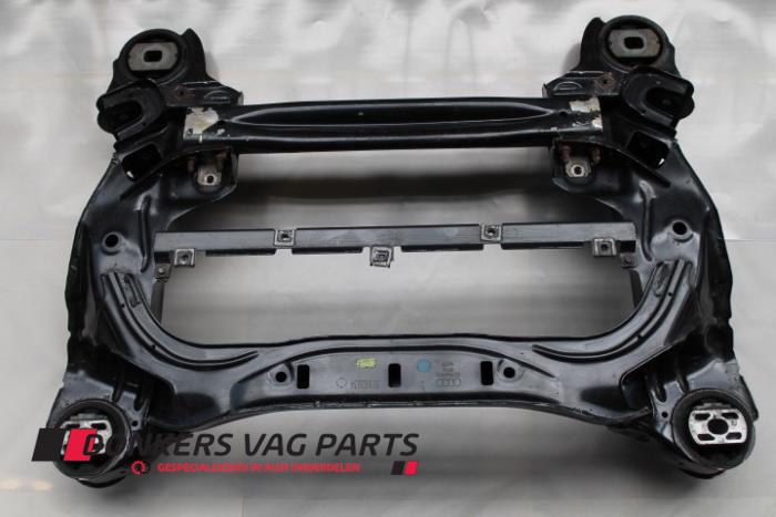 Begagnade Underram Audi A8 Pris € 150,00 Marginaltabell erbjuds av Donkers VAG Parts